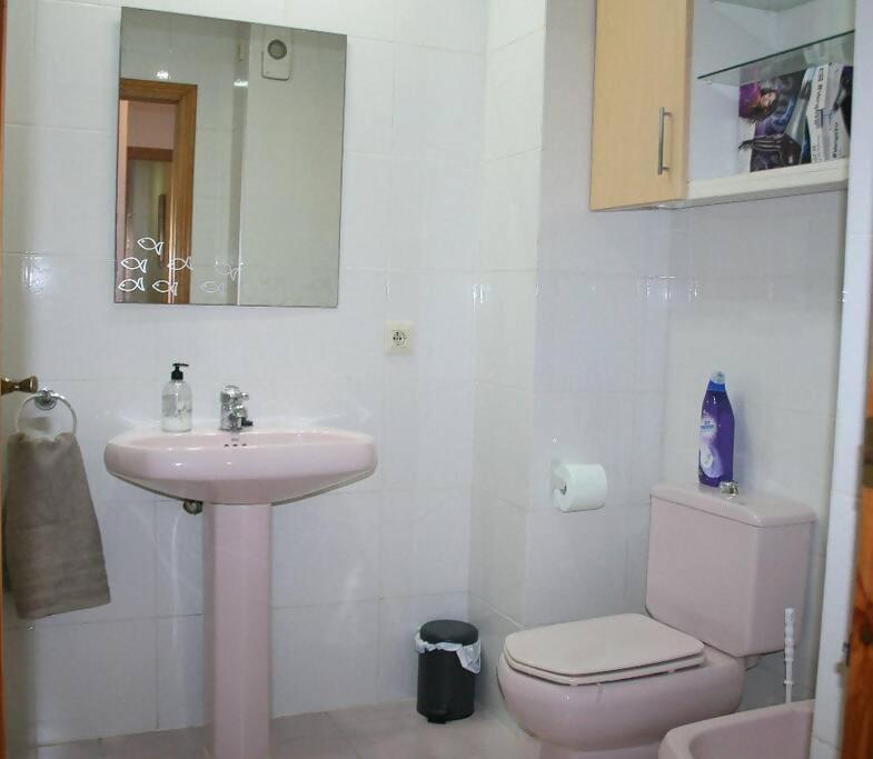 Beachside Apartment In The Centre Of אל קאמפיו מראה חיצוני תמונה