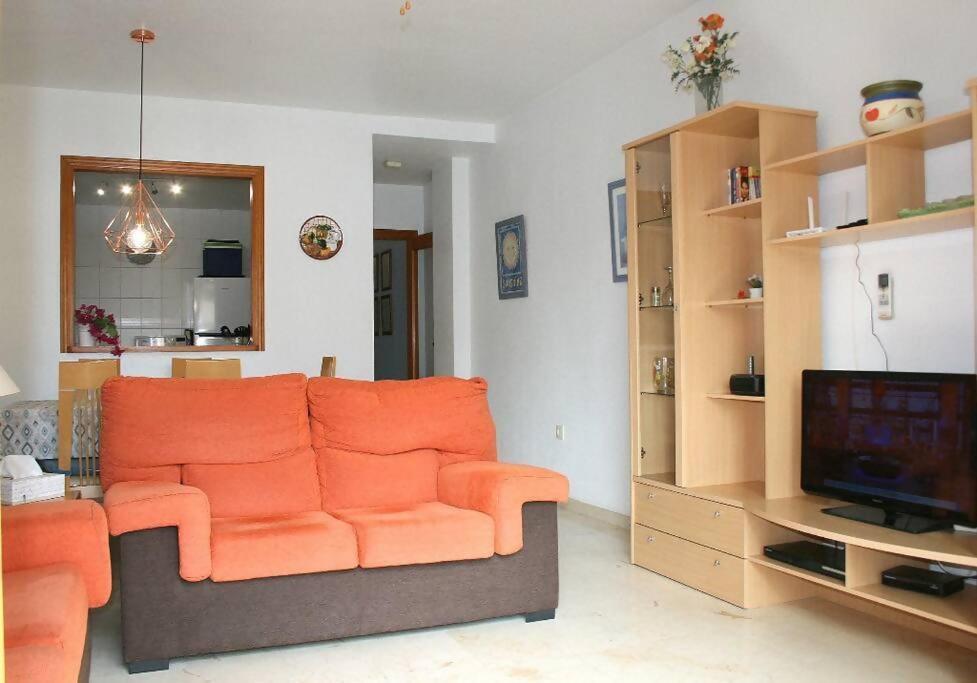 Beachside Apartment In The Centre Of אל קאמפיו מראה חיצוני תמונה